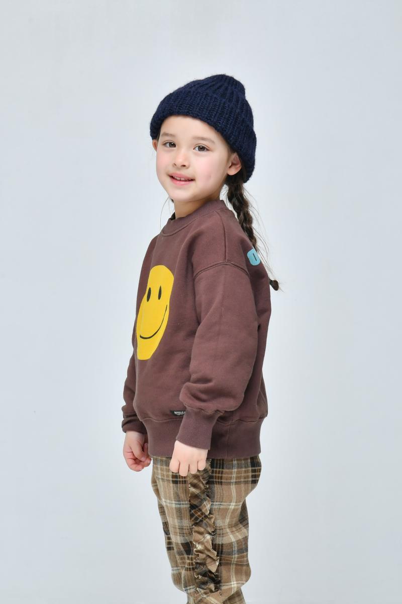 大人サイズ9~13号【NEEDLEWORKS】裏毛SMILEトレーナー2226114w