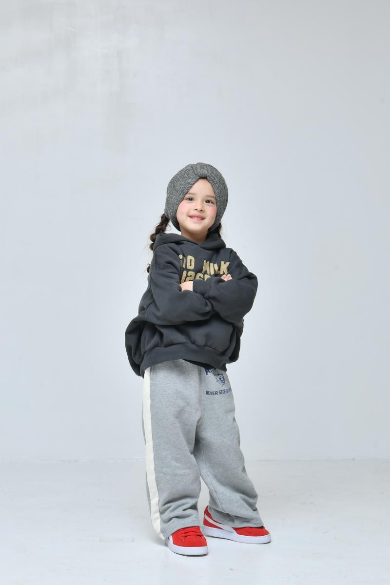 子供服100～150【NEEDLEWORKS】裏毛サイドラウン切り替えパンツ2226120