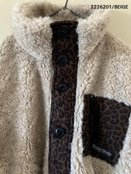大人サイズ【NEEDLEWORKS】ボアレオパードハイネックジャケット 2226201w