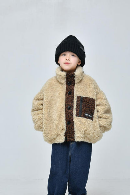 大人サイズ【NEEDLEWORKS】ボアレオパードハイネックジャケット 2226201w